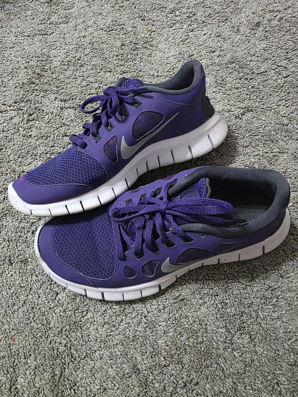Nike Purple and White Lightweight Running Sneakers